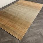 Brinker Carpets Velvet 11995 Beige Pistache Vloerkleed - 170, Huis en Inrichting, Stoffering | Tapijten en Kleden, Ophalen of Verzenden