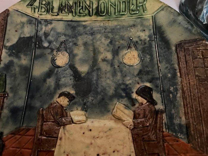 Vlaams Aardewerk, Zoals het klokje thuis tikt het nergens,, Antiek en Kunst, Antiek | Glas en Kristal