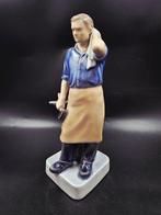 Royal Copenhagen - Beeldje - Blacksmith no #4502 -, Antiek en Kunst