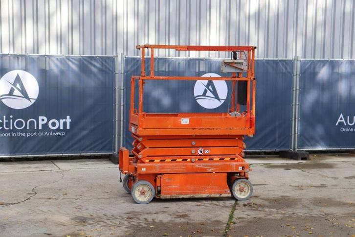 Veiling: Schaarlift Skyjack SJIII-3219 Elektrisch 7.8m 2014, Zakelijke goederen, Machines en Bouw | Liften, Steigers en Ladders