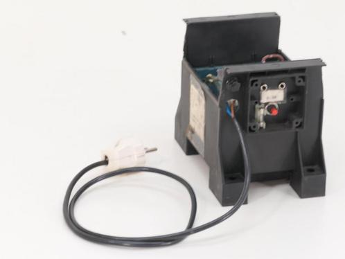 Voeding, output =22 volt, 30 Ampere (Analoog, Aansturing), Hobby en Vrije tijd, Modeltreinen | Overige schalen, Rails, Gebruikt
