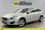 Volvo V60 1.6 T3 Momentum Cruisecontrol Navi, Auto's, Handgeschakeld, Nieuw, Zilver of Grijs, Stationwagon