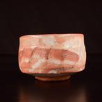 Thee Kom – Shino Ware door Shunsho Kato, Kasuga Kiln -, Antiek en Kunst