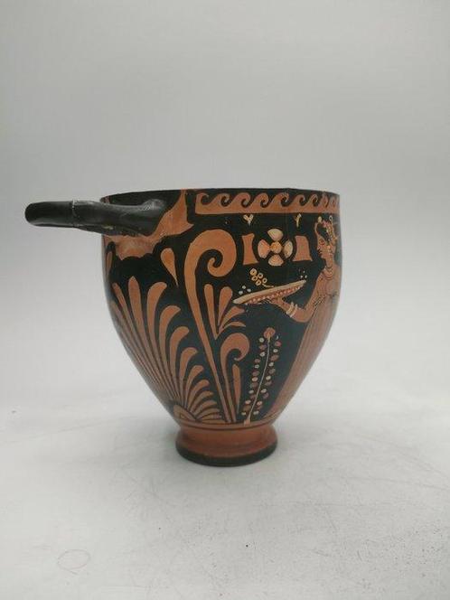 Oud-Grieks, Magna Graecia Apulisch keramisch skyphos 11,00 x, Verzamelen, Mineralen en Fossielen