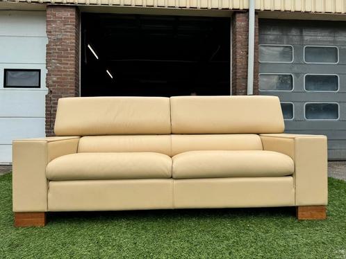 3-zits Bank merk Hugo design creme/geel leer bankstel, Huis en Inrichting, Banken | Bankstellen, Zo goed als nieuw, Hout, Leer