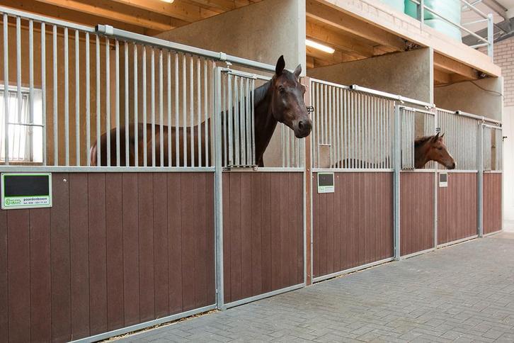 Paardenboxen uit voorraad | stalwanden | paardenstal, Dieren en Toebehoren, Stalling en Weidegang, Stalling, Toebehoren, 4 paarden of pony's of meer