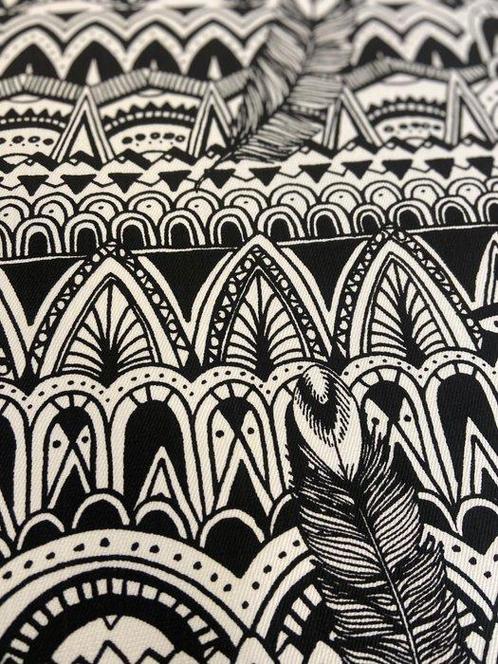 Prachtige stof met zwart-wit Ikat patroon van katoen. -, Antiek en Kunst, Antiek | Kleden en Textiel
