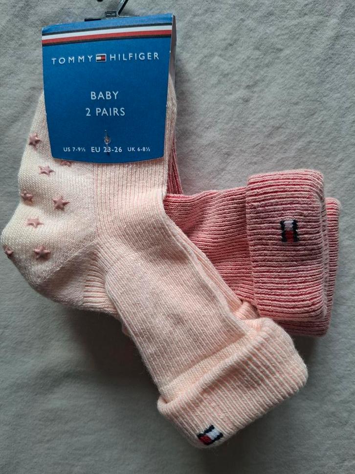 Tommy Hilfiger babysokken (2 paar) roze maat 23-26, Kinderen en Baby's, Babykleding | Schoentjes en Sokjes, Meisje, Sokjes, Nieuw