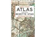 Boek Atlas van een bezette stad 9789045029573, Verzenden, Zo goed als nieuw