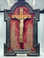 Crucifix - Hout - 1850-1900 - 44x68cm, Antiek en Kunst