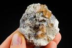 TOP Gouden TOPAZ kristallen met kwartskristallen op matrix -