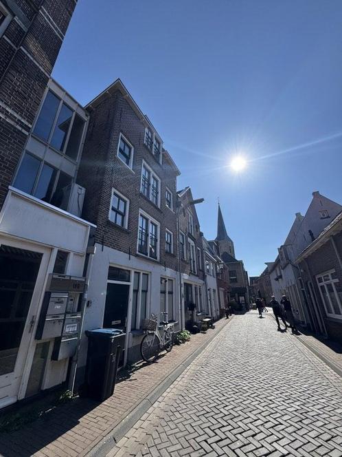 Kamer te huur aan Hofstraat in Kampen - Overijssel, Huizen en Kamers, Kamers te huur, Minder dan 20 m²