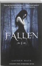 Fallen 9780375868030 Lauren Kate, Boeken, Verzenden, Gelezen, Lauren Kate