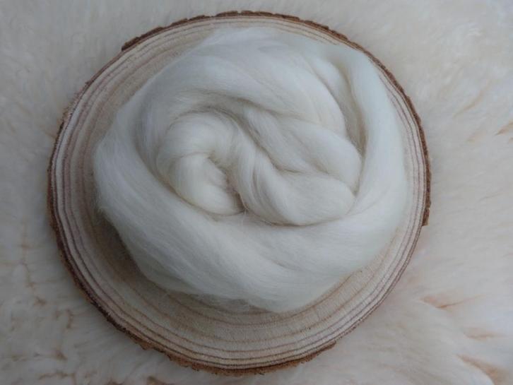Alpaca lontwol wit, Hobby en Vrije tijd, Spinnewielen en Spinnen, Spinwol, Nieuw, Ophalen of Verzenden