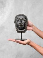Beeld, NO RESERVE PRICE - Stunning Lavastone Buddha Head on, Antiek en Kunst