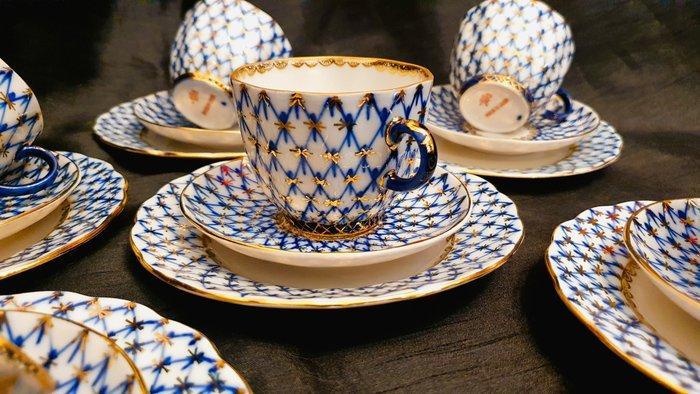 Lomonosov Imperial Porcelain Factory - A.Yatskevich -, Antiek en Kunst, Antiek | Meubels | Tafels