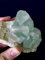 Adembenemende blauwe fluoriet - Le Beix-mijn, Puy de Dôme -, Verzamelen, Mineralen en Fossielen