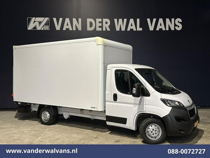 Peugeot Boxer | 2.2 BlueHDi 141pk Bakwagen Laadklep Euro6, Auto's, Bestelauto's, Dealer onderhouden, Lease, Handgeschakeld, Diesel