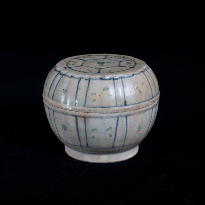 Polychrome bedekte doos met bloemmotieven - Steengoed -, Antiek en Kunst, Antiek | Overige Antiek