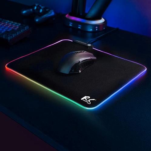 RGB gaming muismat - 30 x 25cm, Spelcomputers en Games, Games | Overige, Ophalen of Verzenden
