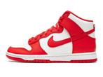 Nike Dunk High University Red - Maat 42 EU, Kleding | Heren, Schoenen, Ophalen of Verzenden, Nieuw, Nike