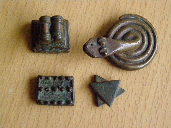 4 GOUDGEWICHTEN - UNIEK - ANTIEK PATINA - Abrammuo - Mrammuo, Antiek en Kunst, Kunst | Niet-Westerse kunst