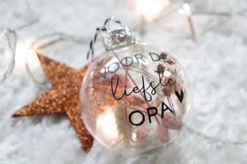 Kerstbal voor Opa en Oma - Een Tijdloze Herinnering beschikbaar voor biedingen