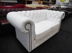 Chesterfield Stunt  2 zits Wit Leren Chesterfield Bank € 795, Ophalen, Chesterfield, Leer, Rechte bank