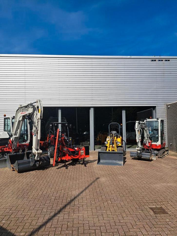 Graafmachines en knikladers te huur, Zakelijke goederen, Machines en Bouw | Kranen en Graafmachines, Graafmachine