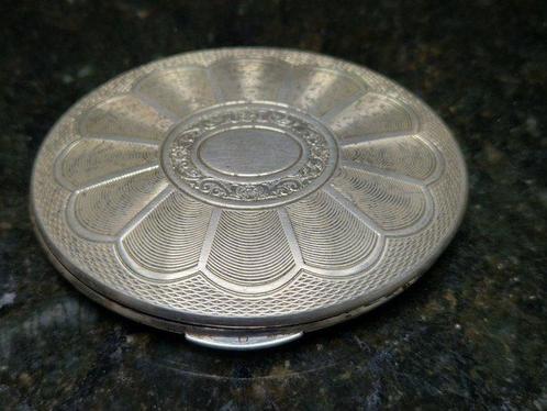 Kigu - Kist - Zilver - Poederdoos, Antiek en Kunst, Antiek | Goud en Zilver