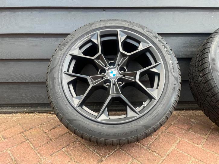19 inch Styling 942 winter voor BMW 5 serie i5 - G60 G61, Auto-onderdelen, Banden en Velgen, 19 inch, Winterbanden, 245 mm, Personenwagen