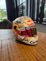 Red Bull Racing - Max Verstappen - 2022 - Scale 1/2 helmet, Nieuw