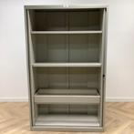 Tweedehands roldeurkast / archiefkast vv 2 legborden en 1, Huis en Inrichting, Kasten | Roldeurkasten en Archiefkasten, Ophalen of Verzenden