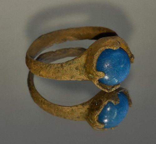 Middeleeuws Bronzen ring met inzet. Goede staat. (Zonder, Sieraden, Tassen en Uiterlijk, Antieke sieraden