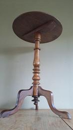 Bijzettafel - Notenhout, Antiek en Kunst