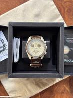 Omega x Swatch - MoonSwatch - Mission to Saturn - Zonder, Sieraden, Tassen en Uiterlijk, Horloges | Heren, Nieuw