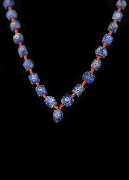 West-Aziatisch Lapis Lazuli Polygoon kralen halsketting, Antiek en Kunst, Antiek | Overige Antiek