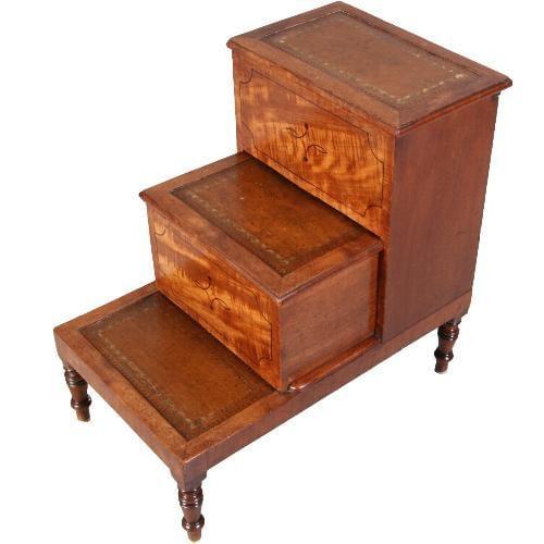 Bibliotheektrapje in mahonie ca 1830 met 2 compartimenten e, Antiek en Kunst, Antiek | Meubels | Tafels, Ophalen of Verzenden