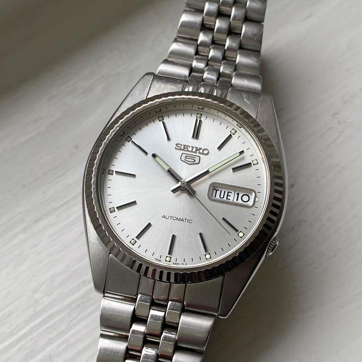 Seiko 7S26-3110 (SNXJ89) in zeer goede staat, Sieraden, Tassen en Uiterlijk, Horloges | Heren, Staal, Zo goed als nieuw, Staal