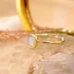 Gouden ring met edelopaal (witte opaal, witte edelopaal), 18 tot 19, Goud, Met edelsteen, Gebruikt