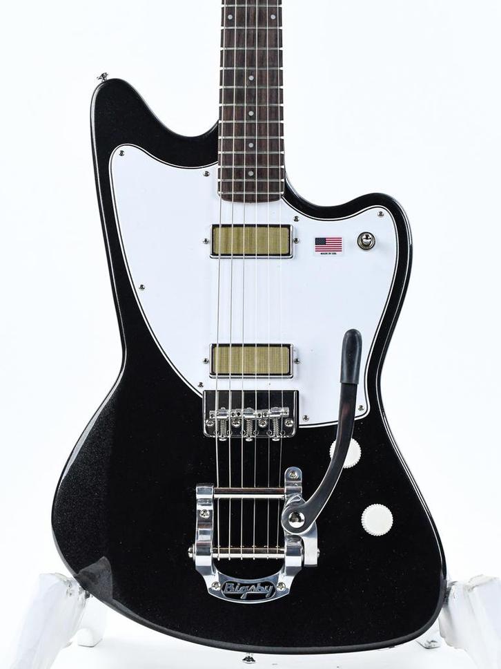Harmony Silhouette Slate Bigsby (Elektrische Gitaren), Muziek en Instrumenten, Snaarinstrumenten | Gitaren | Elektrisch, Solid body