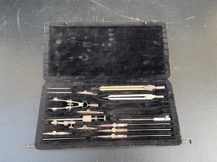 Werkgereedschap (15) - Passer sets inc Rotring, Antiek en Kunst, Antiek | Wandborden en Tegels