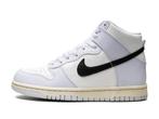 Nike Dunk High Aluminium (GS) - Maat 38 EU, Kleding | Heren, Schoenen, Ophalen of Verzenden, Nieuw, Nike