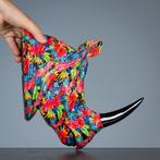 Figuur - Decoratieve Flower Power neushoorn als muurhanger -
