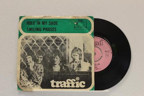 vinyl single 7 inch - Traffic - Hole In My Shoe / Smiling..., Cd's en Dvd's, Vinyl Singles, Zo goed als nieuw, Verzenden