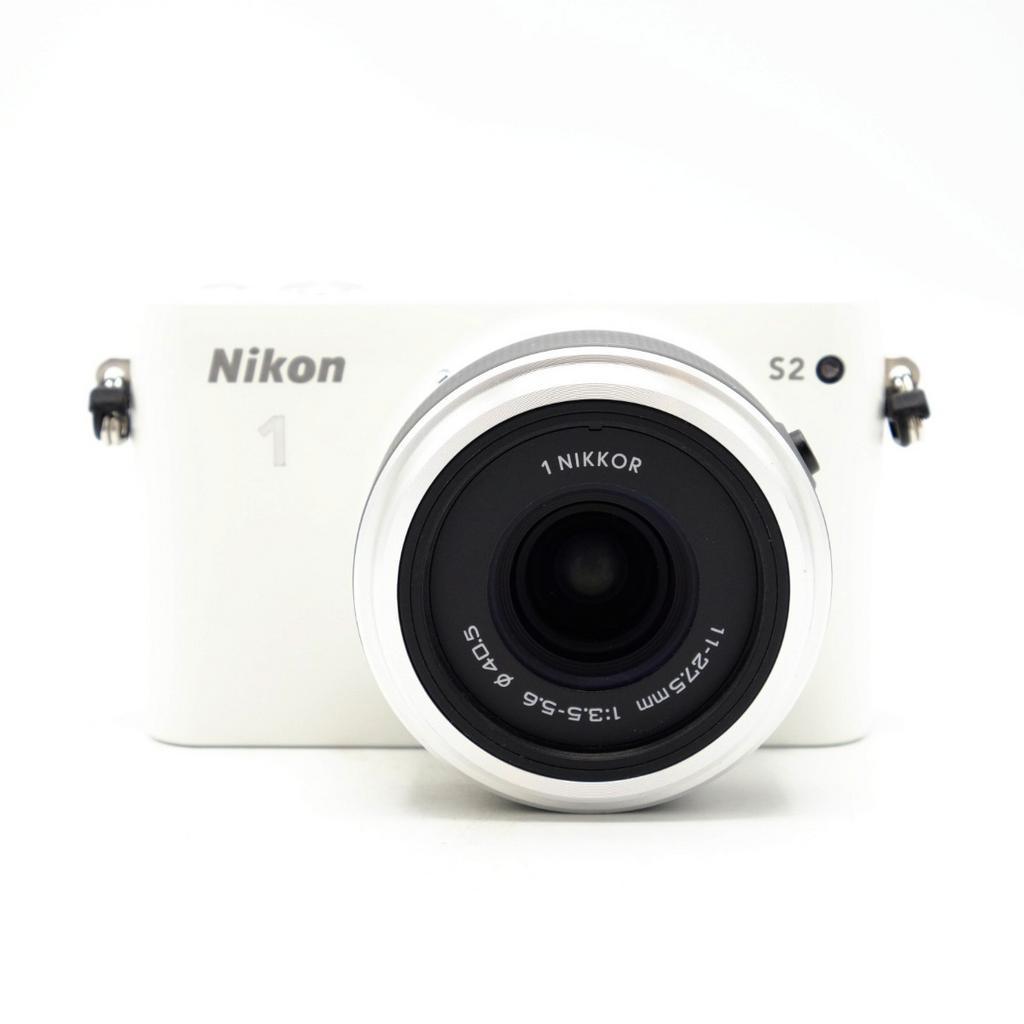 ≥ Nikon S2 11-27,5mm Wit (Occasion) 800 Opnamen