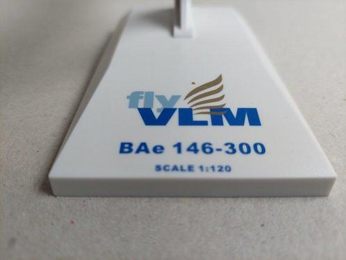 Passagiersvliegtuig - VLM - BAe - 146-300 schaalmodel, Antiek en Kunst, Antiek | Wandborden en Tegels