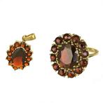 2-delige sieradenset - 8 karaat Geel goud Granaat, Sieraden, Tassen en Uiterlijk, Antieke sieraden