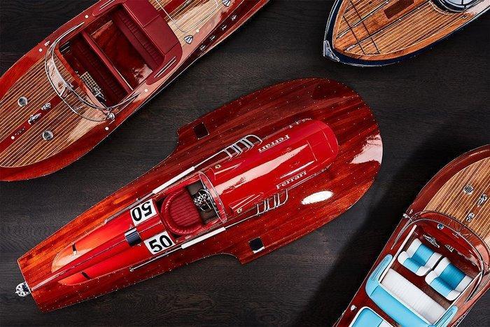 Hydroplane maquette de luxe modelisme FERRARI ARNO IX bois, Hobby en Vrije tijd, Modelauto's | 1:5 tot 1:12