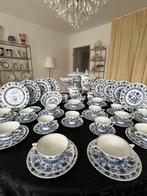 Royal Tettau - Speise- + Kaffee- Service für 8 Personen.